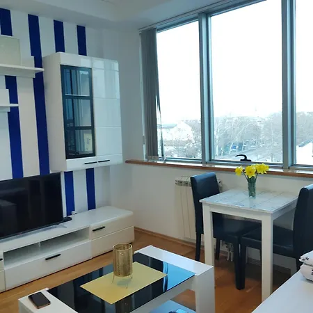 Central Apartment With 24-7 Building Security Novi Sad Exterior photo