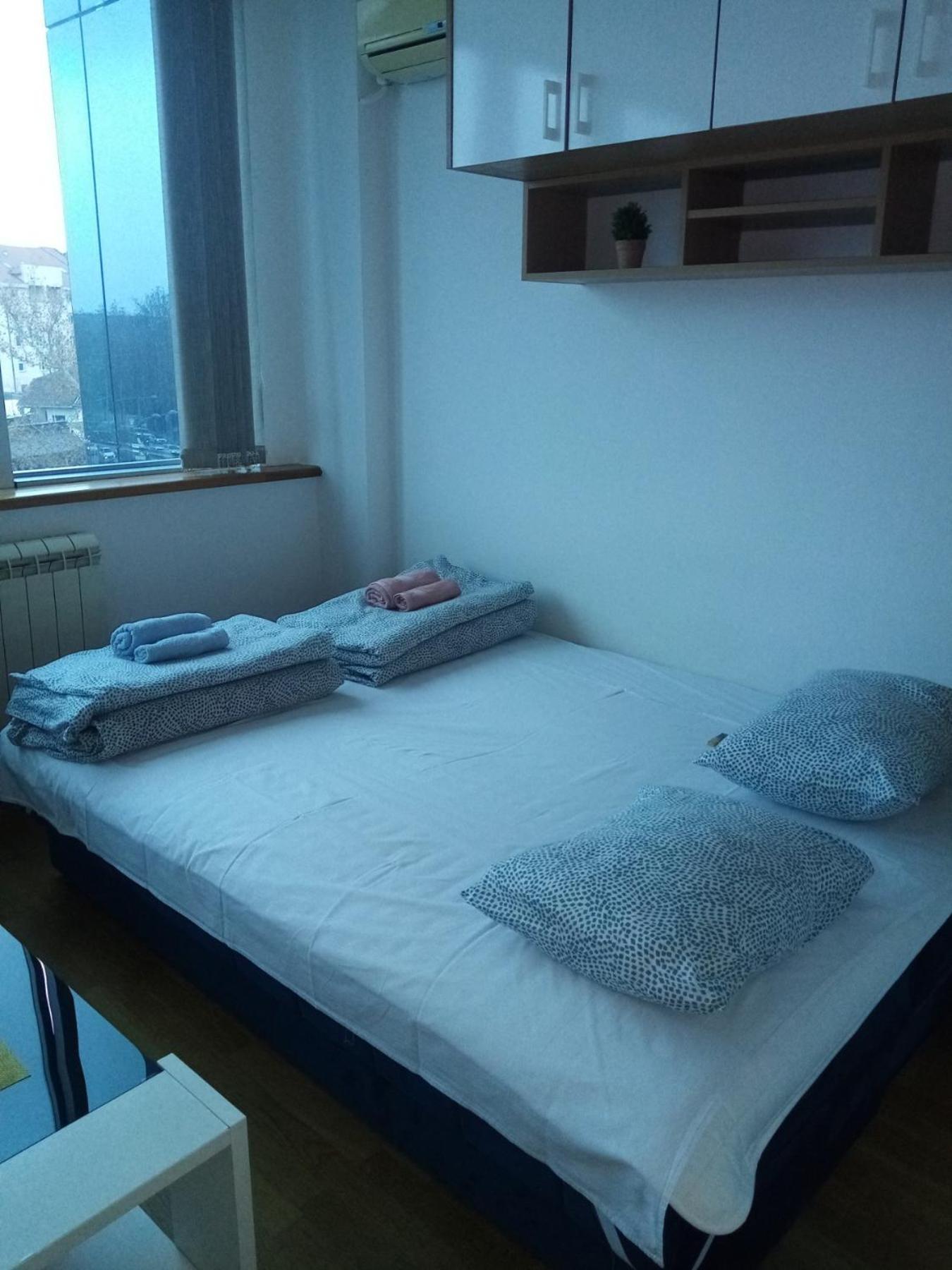 With 24-7 Building Security Apartment Novi Sad